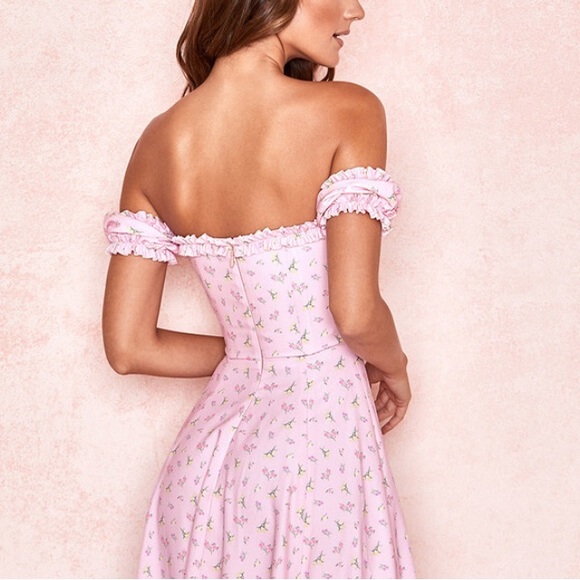 Pink Floral Strapless MIDI sundress. House of CB 🩷 Like new! 135 OBO - Picture 3 of 4